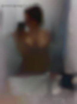 Looking horny local singles for someone DTH with a GSOH. Looking horny local singles for someone DTH with a GSOH.